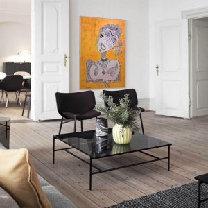 La dame </br><span class="dimension">Dimensions 184 X 134 cm <br> <a href="https://green-snake-824980.hostingersite.com/product-category/artists/lamima-youssef"><u>LAMIMA Youssef</u></a></span>